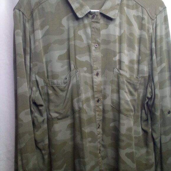 A. N. A. Button Up Shirt XL Blouse Long Sleeve Camo Green - Picture 11 of 14